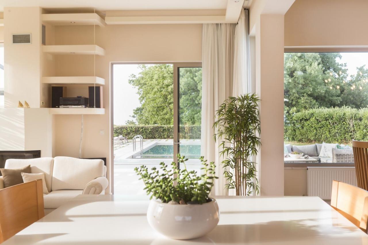 Lux Villa Mia With Heated Pool, 2Km To Beach & Childrens Area! Mikro Metochi ภายนอก รูปภาพ