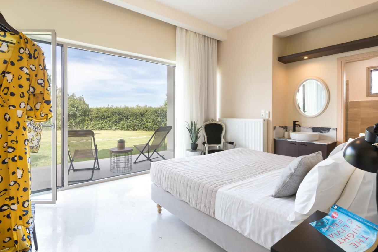 Lux Villa Mia With Heated Pool, 2Km To Beach & Childrens Area! Mikro Metochi ภายนอก รูปภาพ