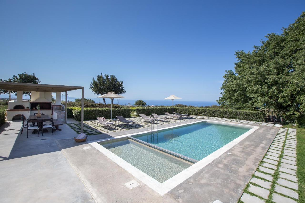 Lux Villa Mia With Heated Pool, 2Km To Beach & Childrens Area! Mikro Metochi ภายนอก รูปภาพ